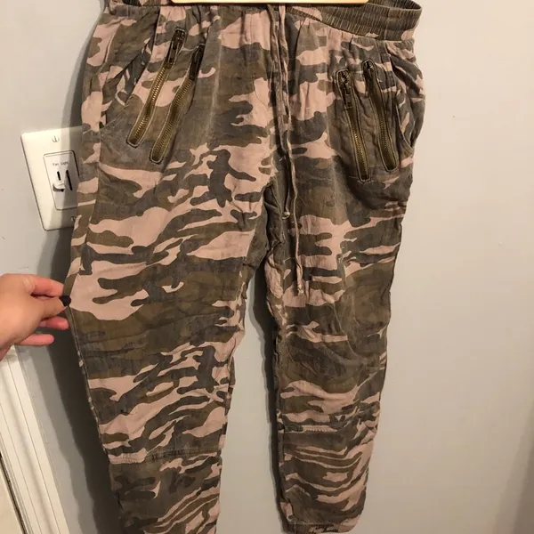 Storia Camo Joggers - Image 2