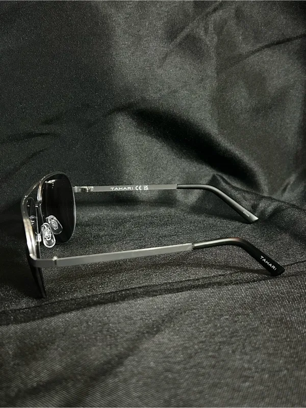 Tahari Silver Aviator Sunglasses Mirrored Lenses - Image 9