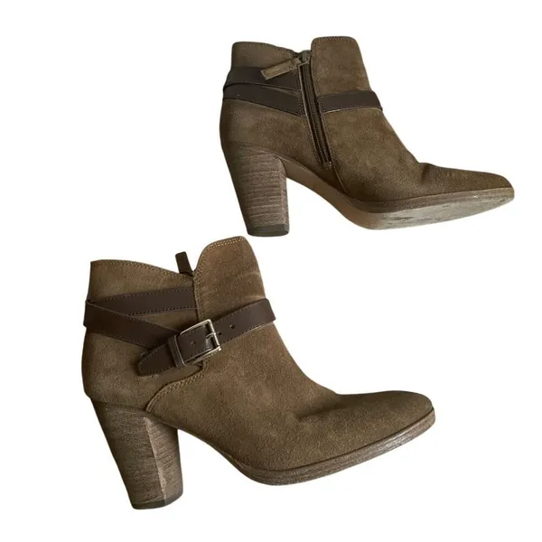 Cole Haan Hayes Brown Booties sz‎ 7 Buckle Heeled Suede Work Going Out Round Toe - Image 3