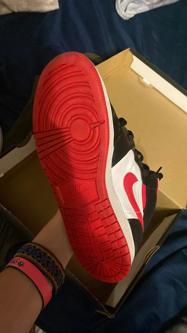 Nike Air Jordan 1 Mid - Image 6