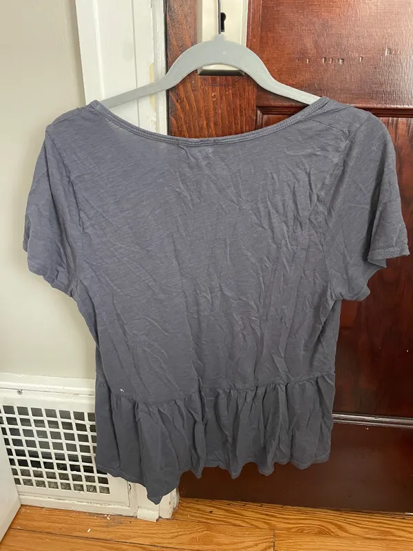 T.La Anthropologie Tee Classic V-Neck - Image 3