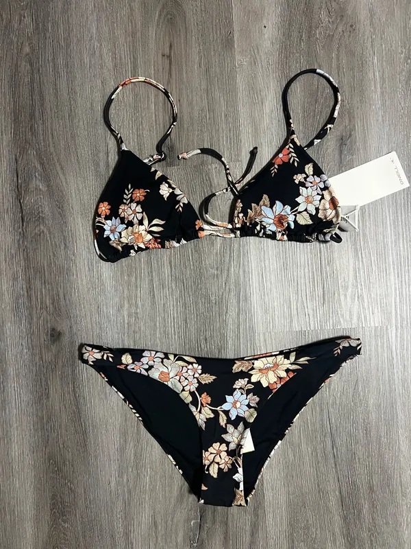 O'Neill Swim Bali Floral Cayo Triangle Bikini Top and Bottoms - Image 3