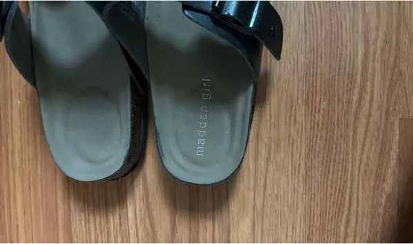 Madden Girl Sandals Black - Image 2