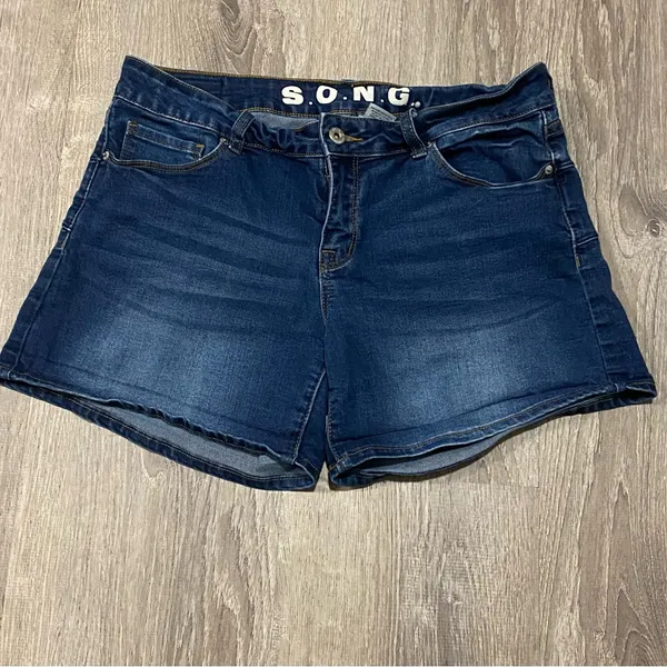 SONG Dark Wash Denim Mid Rise Stretch Mom Shorts Size 11 Casual Jean Shorts . - Image 2