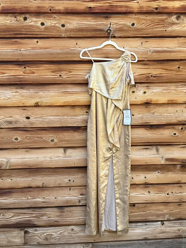 Adrianna Adrianna Papell Gold Metallic Layered One-Shoulder Gown Size 2 - Image 5