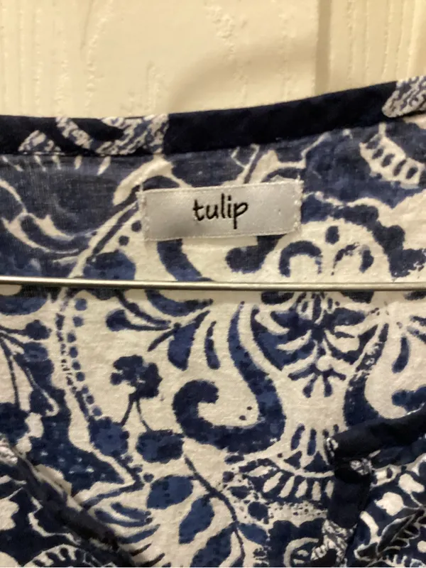 Blue and White Printed Midi Dress with V-Neck - Image 2
