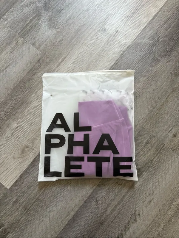 Alphalete Dip Back Mid Rise Leggings NEW Small Purple Noir - Image 4