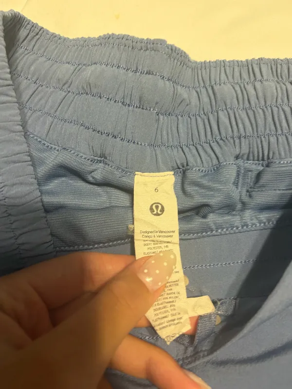 Lululemon Hottie Hot Shorts 2.5" - Image 3