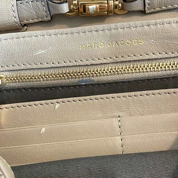 Marc Jacobs Beige Leather Small Gold Studded Shoulder Bag - Image 7