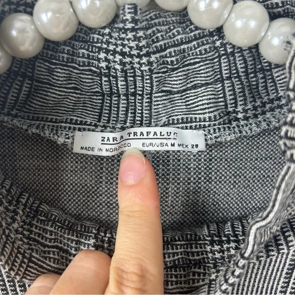 Zara Houndstooth Herringbone Knit Long Sleeve Top Size M - Image 8