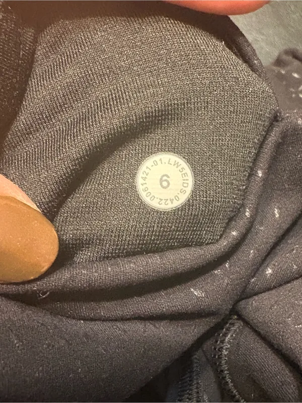 Lululemon Align High-Rise Pant with Pockets 25" in Gradiate Geo Emboss Black - Image 4