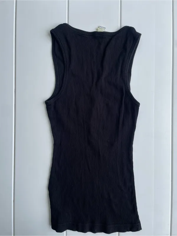 Hooters Restaurant Tank, Size L - Image 2