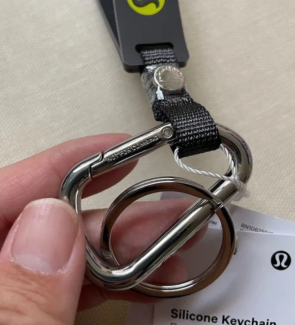 Lululemon silicone keychain - Traverse Grey - Image 4