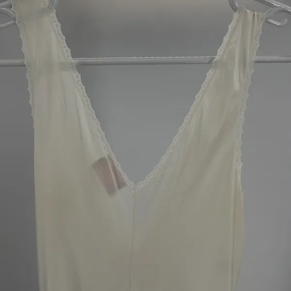 Tessie Cream Lace-Trimmed nightgown lace detail front slit wedding vintage S - Image 10