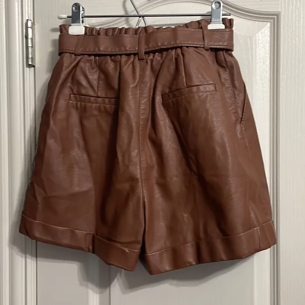 💖 NWT FRNCH Dina‎ Brown Faux Leather Paperbag Shorts - Image 5