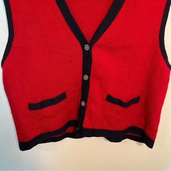 Vintage Talbots Women's Size Medium Sweater Vest Red Navy Blue Pockets 100% Wool - Image 3
