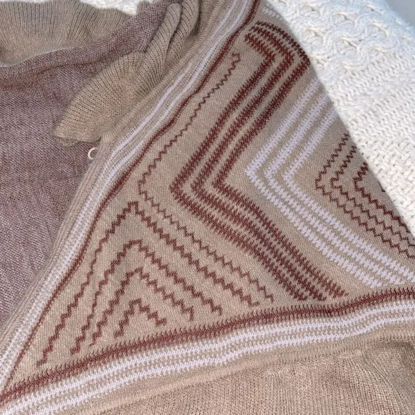 Boho knit cape sweater cardigan size medium/large - Image 5