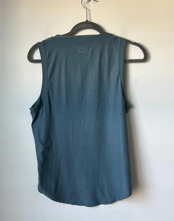 Beyond Yoga Peloton Blue Graphic Tank Top - Image 4
