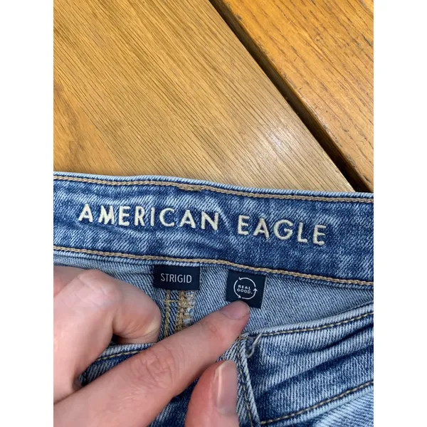 American Eagle Strigid Mom Jeans Womens 4 Regular Distressed Medium‎ Wash Blue - Image 6