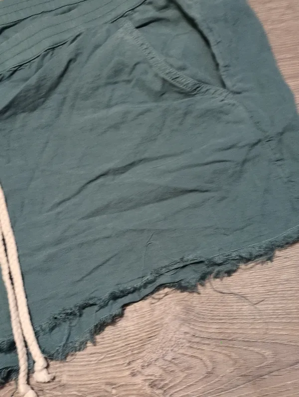 Aerie Raw Hem Fringe Shorts Size XXL - Image 3