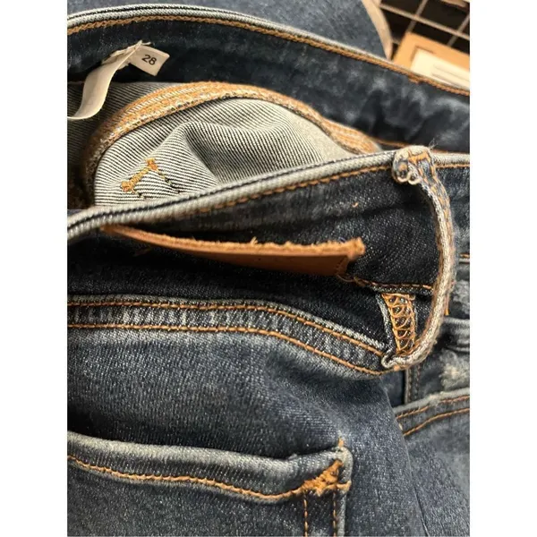 ‎Hidden Distressed Raw Hem Skinny Jeans - Image 7