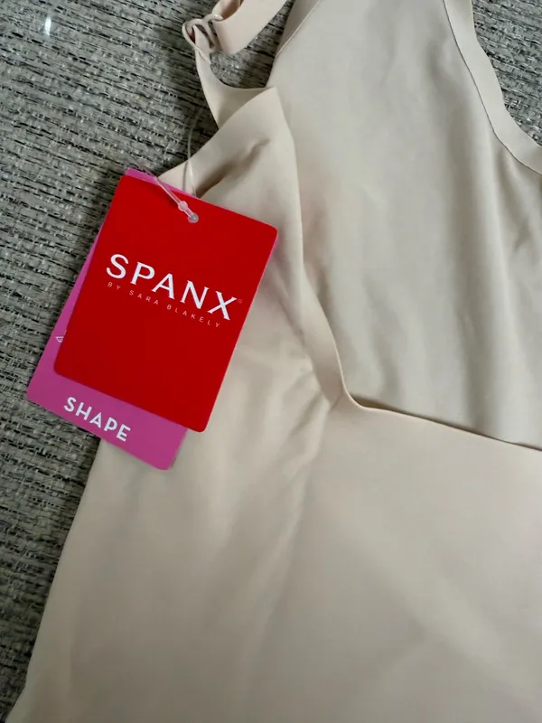 Spanx  Thinstincts 2.0 Open-Bust Mid-Thigh Bodysuit - Image 8
