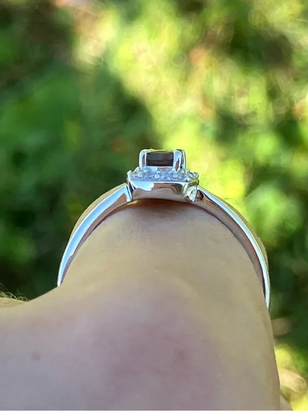 Color Changing Garnet Moissanite Ring Size 9 Silver - Image 3