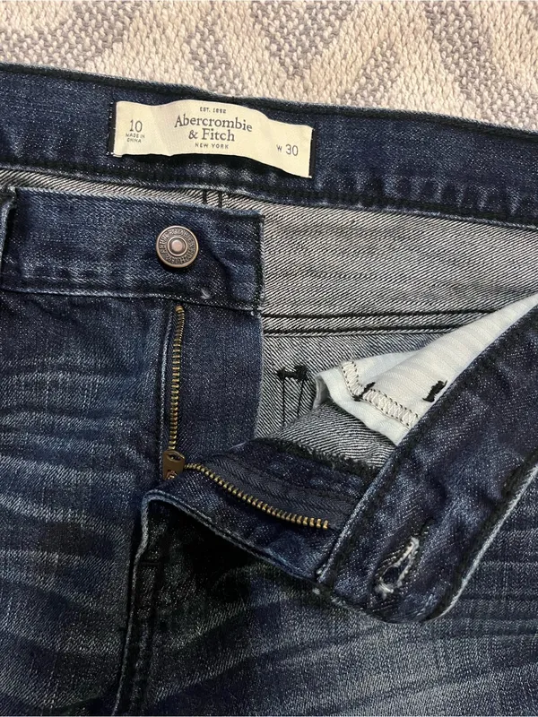ABERCROMBIE & FITCH Women’s High Rise Dark Wash Blue Denim Mom Jeans 10 - Image 6