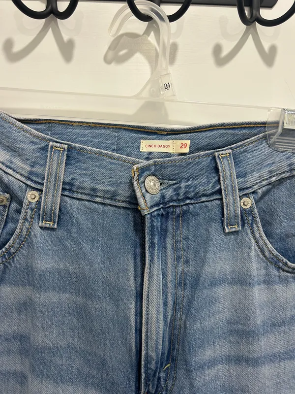 Levi’s Jeans cinch baggy - Image 2