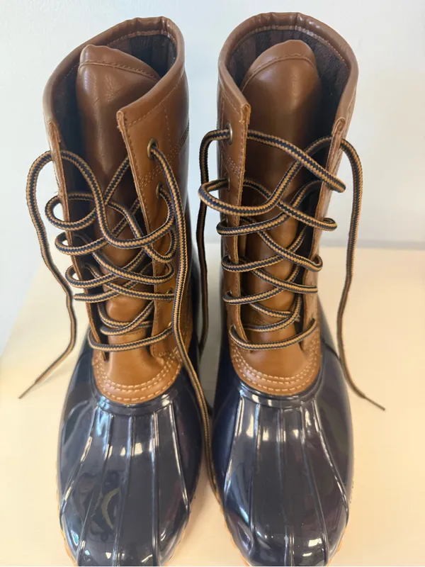 Classic totes Duck rain Boots in Brown and Navy size 9 - Image 2