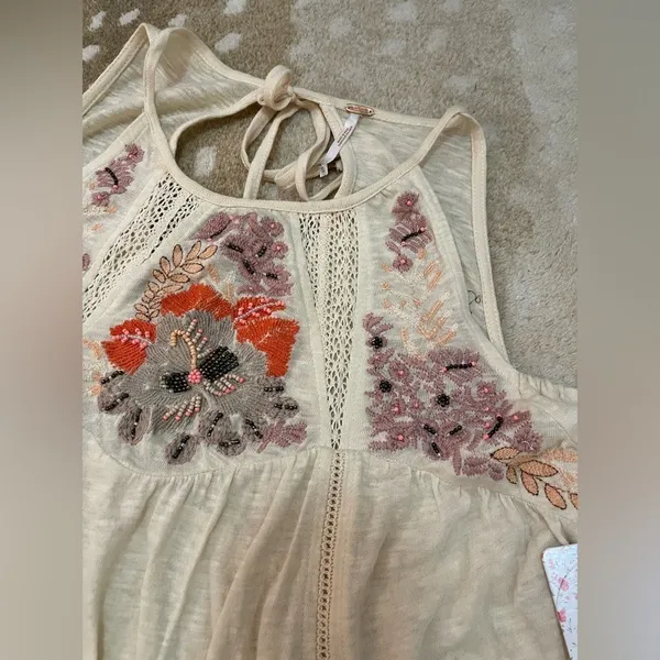 Free People NWT beaded cream Fast Times Cold Shoulder Top Women's size medium - Image 4