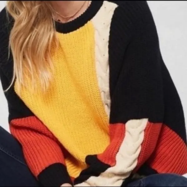 Moon & Madison cropped color block cable sweater L - Image 2