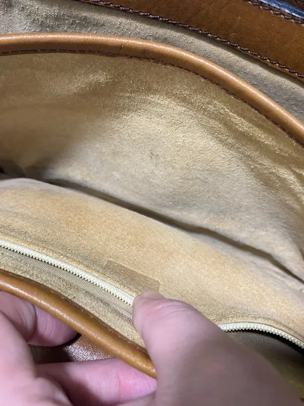 Vintage Tan Leather Crossbody Shoulder Bag Adjustable Strap Magnetic Closure - Image 5