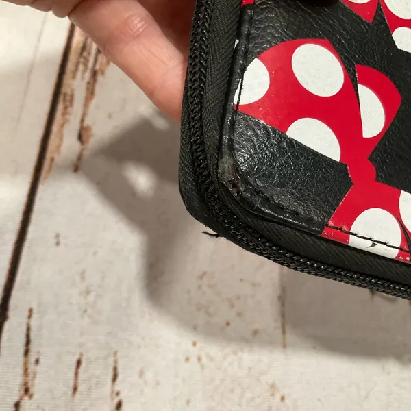 Disney Parks Minnie Bow Aop Zippy‎ Wallet - Image 5