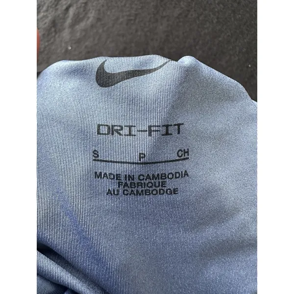 Nike One Women's Dri-FIT Ultra High-Waisted 3" Brief-Lined Shorts Gray Size S - Image 4