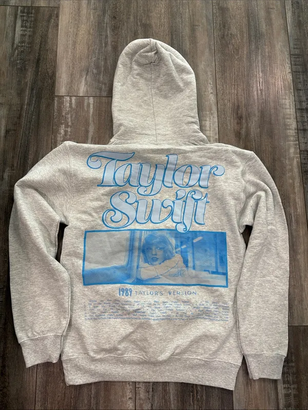 Taylor Swift 1989 Taylor’s Version Gray From the Vault Hoodie Small - Image 4