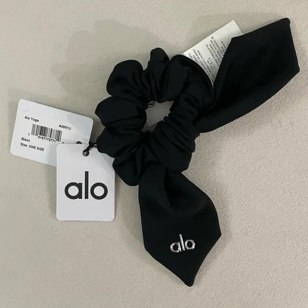 ALO Yoga NWT Airlift Rhythm Scrunchie Elegant Black Hair Accessories - Image 3