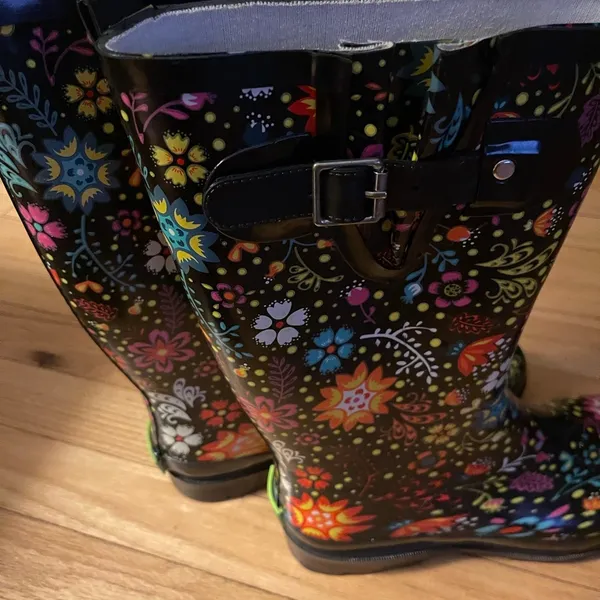 Western Chief Floral Rain Boots - Image 5