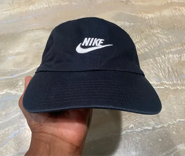 NIKE Unisex Black Cap Hat One Size Comfortable and Adjustable fit / Preowned - Image 2