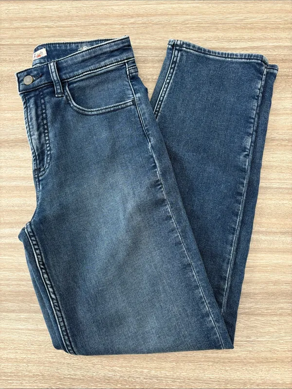Faherty Classic Straight Leg Jeans Women Size 26 - Image 3