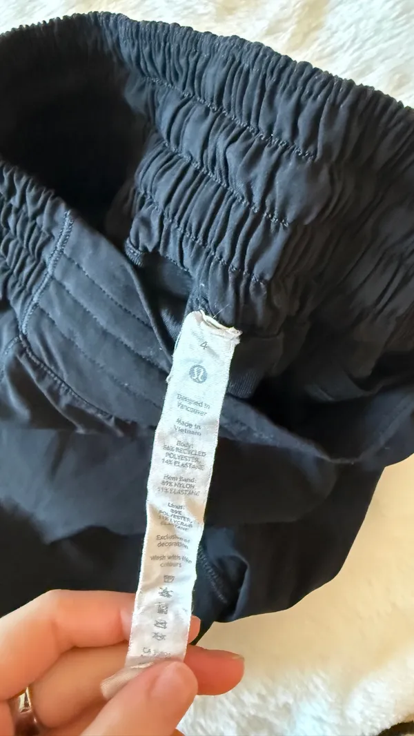 Lululemon Hotty Hot Shorts 2.5" - Image 3