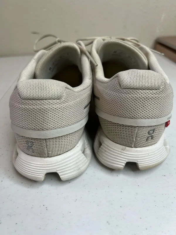 ON Cloud 5 Running Pearl Women’s 9 Sneakers Shoes 59-98773 Cloud Tech Comfort - Image 4