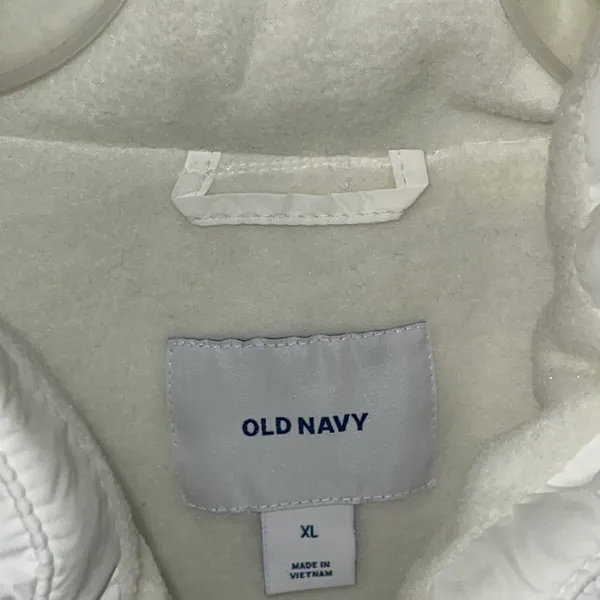 White  Puffer Vest - Image 3