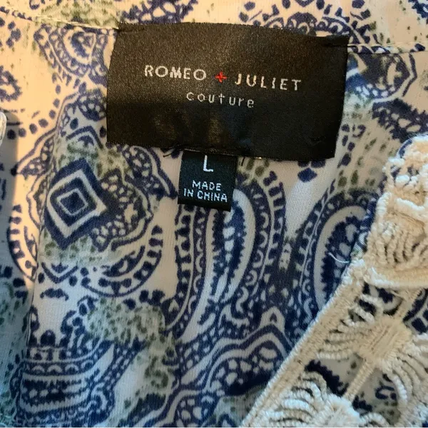 Romeo & Juliet Couture White & Blue Patterned Romper L - Image 7