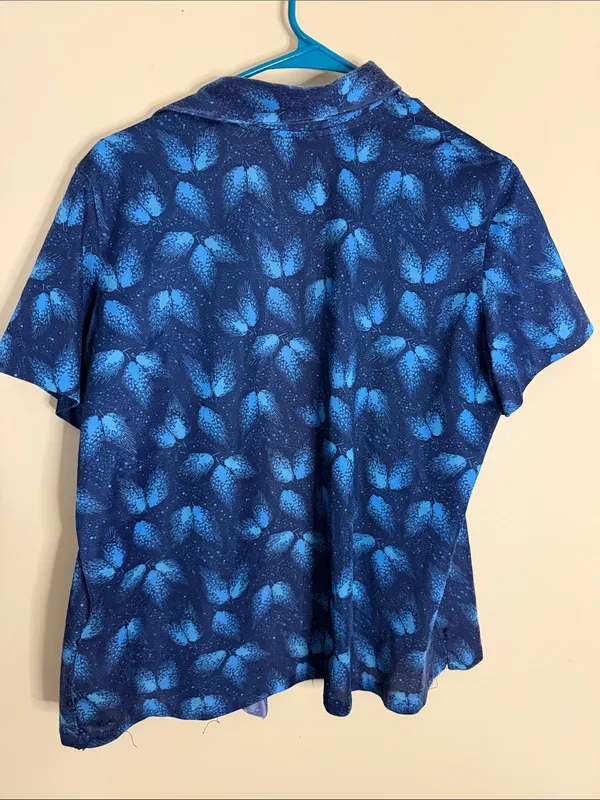 Men's Blue Short-Sleeve Button-Up Shirt - Image 3