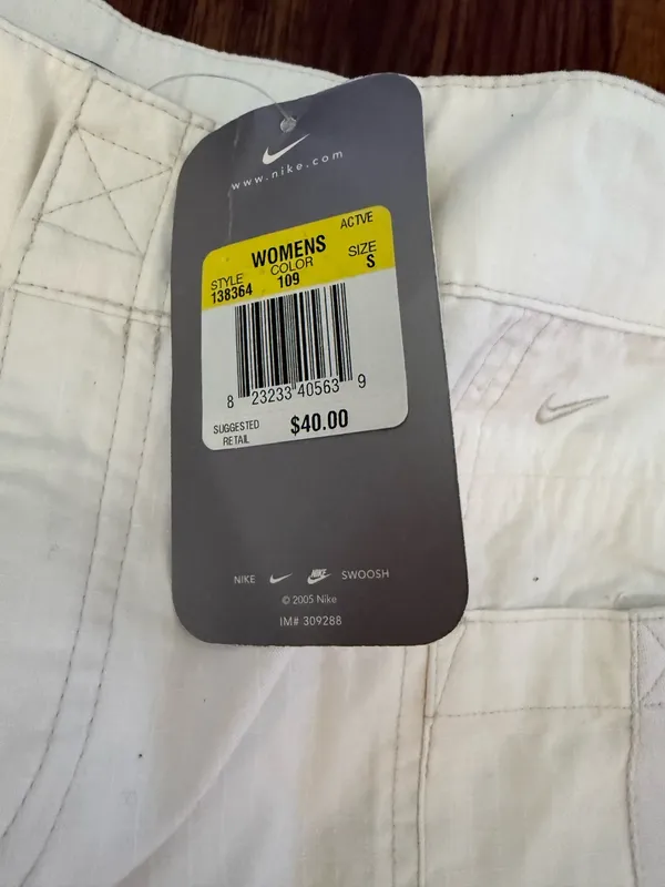 Nike White Capri Pants - Image 4
