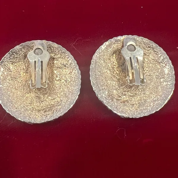 Vintage Roman Coin 1980s clip on gold tone earrings - Image 3