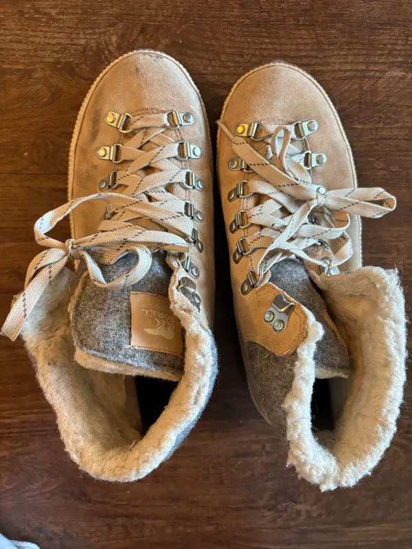 Sorrel Snow Boots Size 9 - Image 3