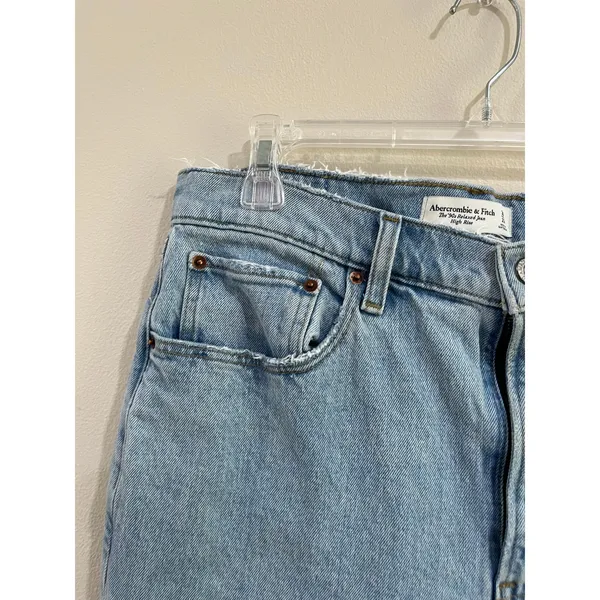 Abercrombie 90s Relaxed Jeans High Rise Light Wash Straight 30/10‎ - Image 3