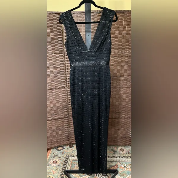 Mac Duggal 5625 Black Beaded Cap Sleeve V Neck Column Evening Gown Dres - Size 4 - Image 3